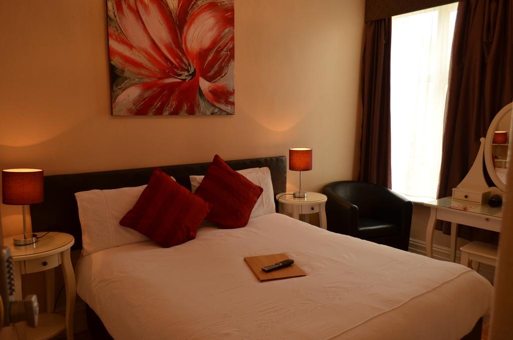 Shirley B & B บอร์นมัธ ภายนอก รูปภาพ