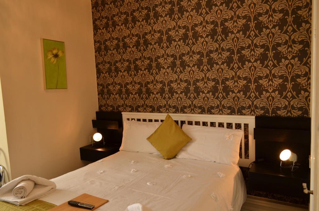 Shirley B & B บอร์นมัธ ภายนอก รูปภาพ