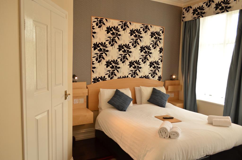 Shirley B & B บอร์นมัธ ภายนอก รูปภาพ